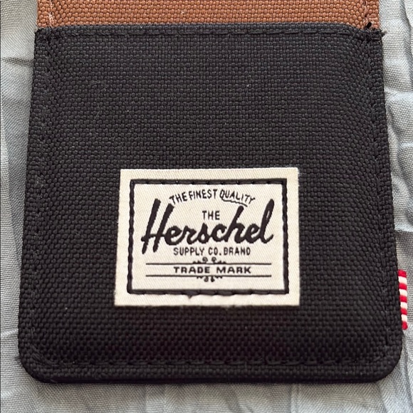 Herschel Supply Company Two-Tone Card Holder with Money Clip - Picture 2 of 4